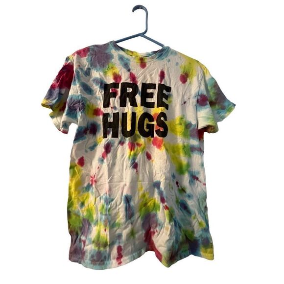 Free Hugs Tie Dye T-Shirt Sz Med - Picture 1 of 2